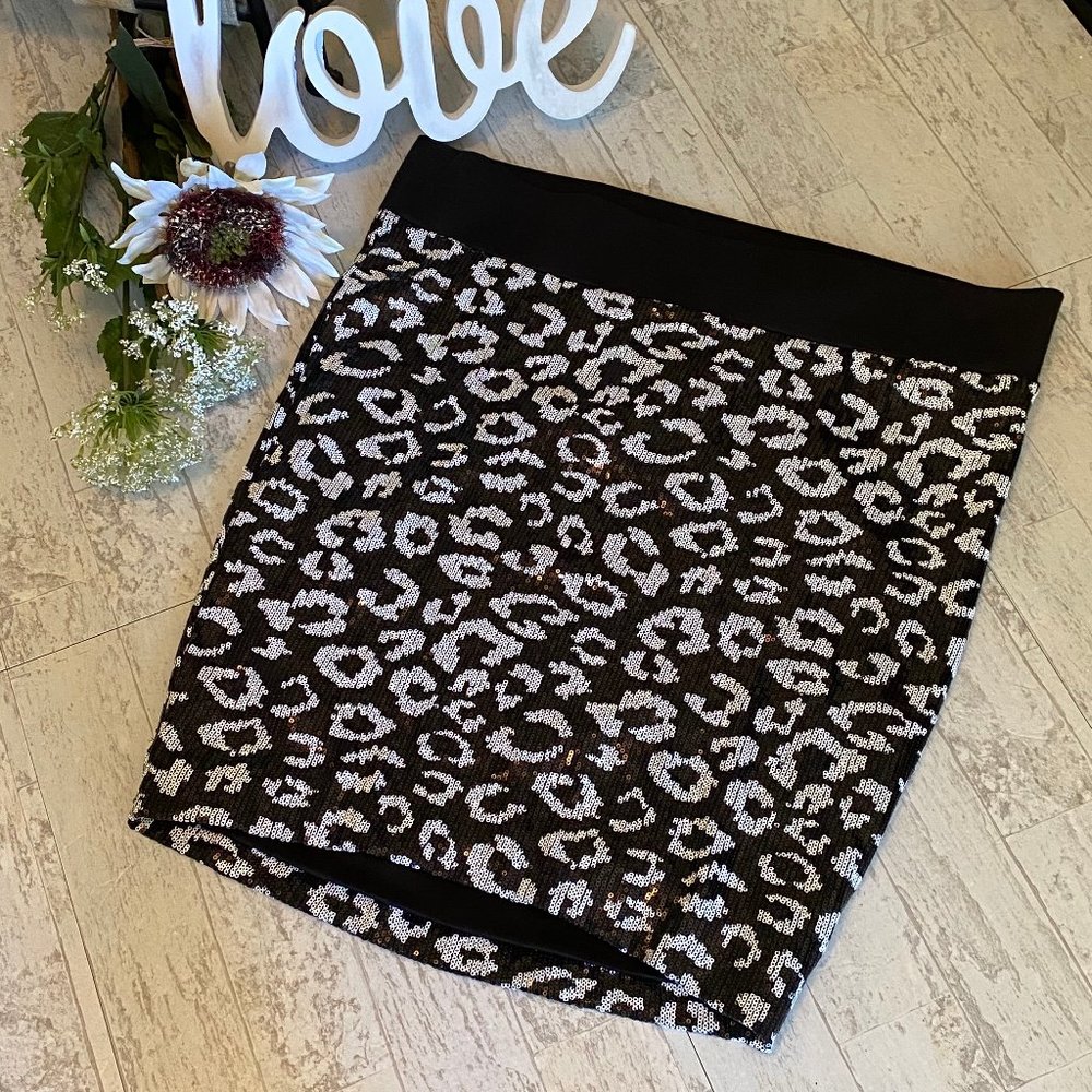 Torrid Stretch Sequin Leopard Pencil Skirt - Sz. 1